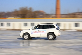 江淮瑞鹰2.4四驱试驾实拍