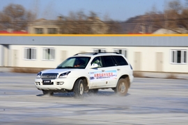 江淮瑞鹰2.4四驱试驾实拍