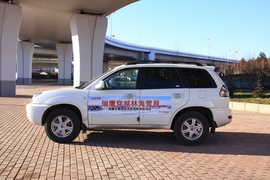 江淮瑞鹰2.4四驱试驾实拍