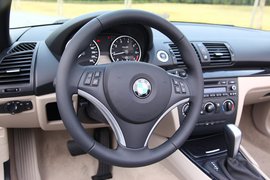 2011款宝马1系敞篷轿跑车上海试驾