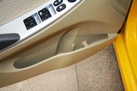 2010款北京现代瑞纳1.4GLS自动豪华型