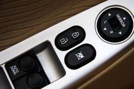 2010款北京现代瑞纳1.4GLS自动豪华型