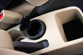 2010款北京现代瑞纳1.4GLS自动豪华型