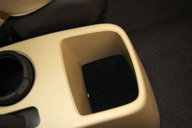 2010款北京现代瑞纳1.4GLS自动豪华型