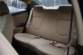 2010款北京现代瑞纳1.4GLS自动豪华型