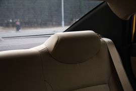 2010款北京现代瑞纳1.4GLS自动豪华型