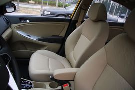 2010款北京现代瑞纳1.4GLS自动豪华型