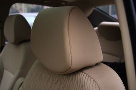 2010款北京现代瑞纳1.4GLS自动豪华型