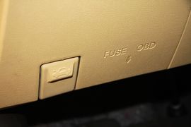 2010款北京现代瑞纳1.4GLS自动豪华型