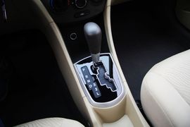 2010款北京现代瑞纳1.4GLS自动豪华型