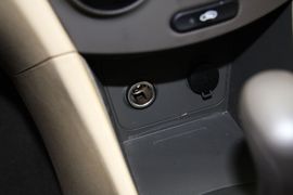 2010款北京现代瑞纳1.4GLS自动豪华型