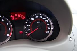 2010款北京现代瑞纳1.4GLS自动豪华型