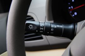2010款北京现代瑞纳1.4GLS自动豪华型