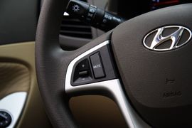 2010款北京现代瑞纳1.4GLS自动豪华型
