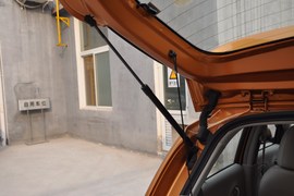 2010款东风日产玛驰1.5L自动易智版