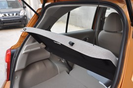 2010款东风日产玛驰1.5L自动易智版