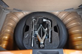 2010款东风日产玛驰1.5L自动易智版