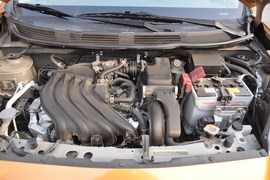 2010款东风日产玛驰1.5L自动易智版