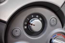 2010款东风日产玛驰1.5L自动易智版