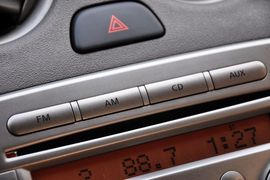 2010款东风日产玛驰1.5L自动易智版