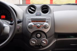 2010款东风日产玛驰1.5L自动易智版