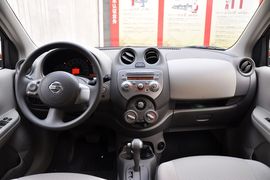 2010款东风日产玛驰1.5L自动易智版