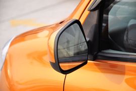 2010款东风日产玛驰1.5L自动易智版