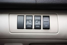 2011款一汽马自达Mazda8