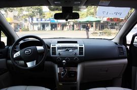 2011款一汽马自达Mazda8