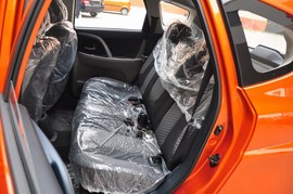 2010款长安CX20橙色1.3L手动运动版到店实拍