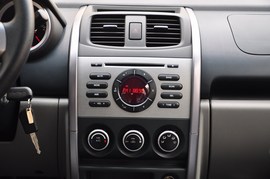 2010款长安CX20橙色1.3L手动运动版到店实拍