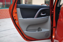 2010款长安CX20橙色1.3L手动运动版到店实拍