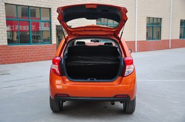 2010款长安CX20橙色1.3L手动运动版到店实拍