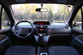 东风风行景逸对比日产骊威测试实拍