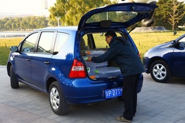 东风风行景逸对比日产骊威测试实拍