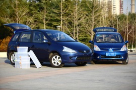 东风风行景逸对比日产骊威测试实拍