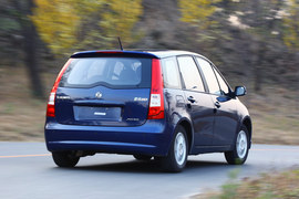 东风风行景逸对比日产骊威测试实拍