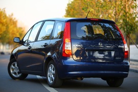 东风风行景逸对比日产骊威测试实拍