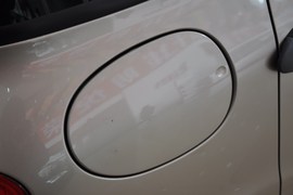 2010款众泰朗悦1.6L