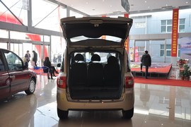 2010款众泰朗悦1.6L