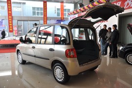 2010款众泰朗悦1.6L