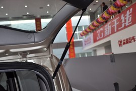 2010款众泰朗悦1.6L