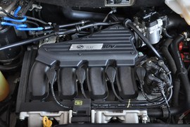 2010款众泰朗悦1.6L