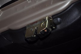 2010款众泰朗悦1.6L