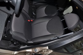 2010款众泰朗悦1.6L