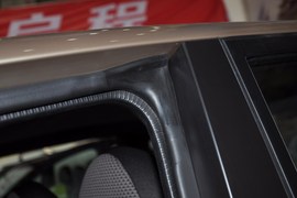 2010款众泰朗悦1.6L