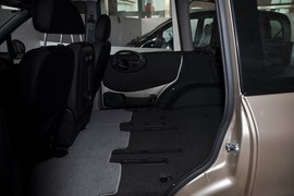 2010款众泰朗悦1.6L