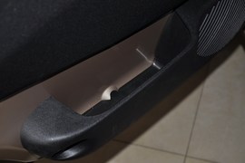 2010款众泰朗悦1.6L