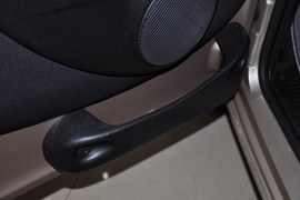 2010款众泰朗悦1.6L