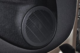 2010款众泰朗悦1.6L